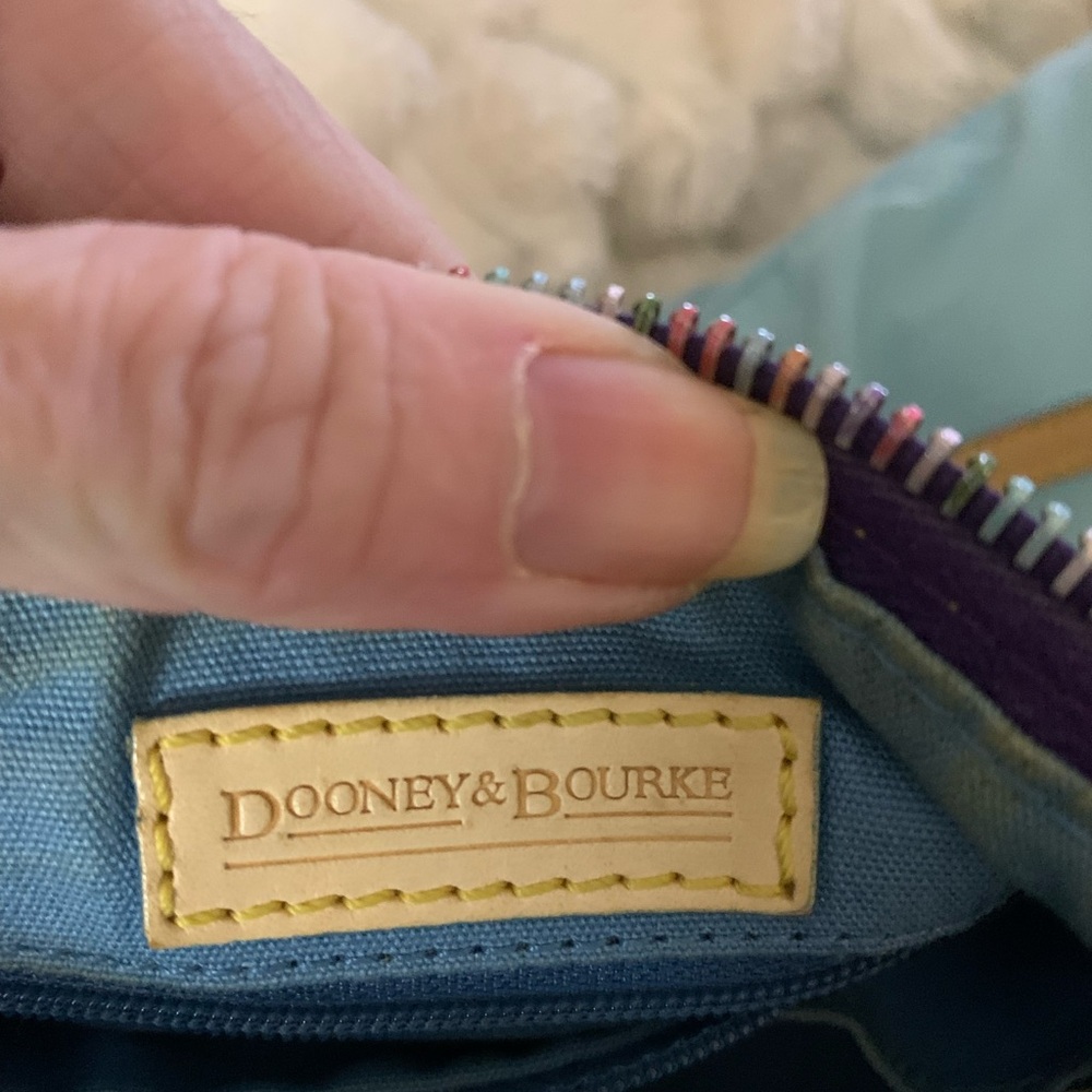 Dooney & Bourke Vintage Purple Shoulder Bag with Multicolor Logo - Picture 6 of 11